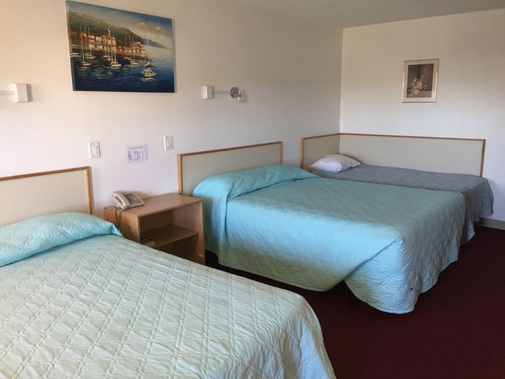 Voyageur Motel ธันเดอร์เบย์ ภายนอก รูปภาพ