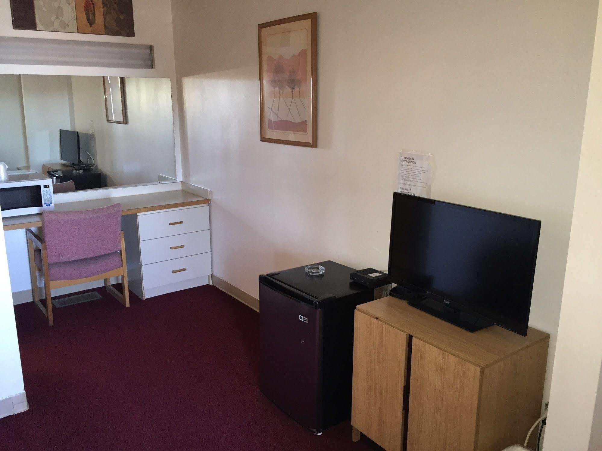 Voyageur Motel ธันเดอร์เบย์ ภายนอก รูปภาพ