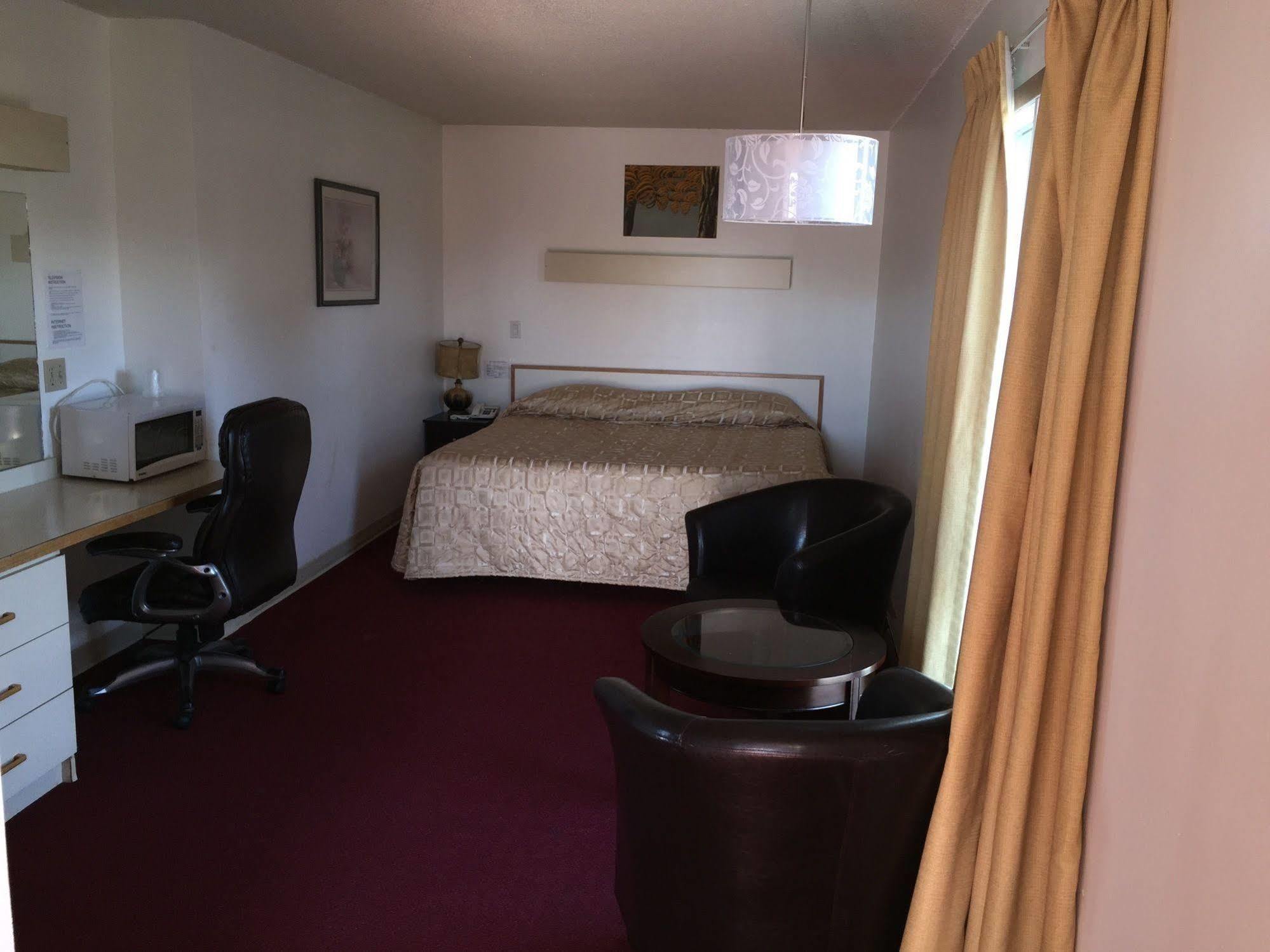 Voyageur Motel ธันเดอร์เบย์ ภายนอก รูปภาพ