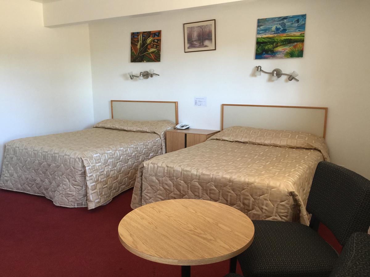 Voyageur Motel ธันเดอร์เบย์ ภายนอก รูปภาพ