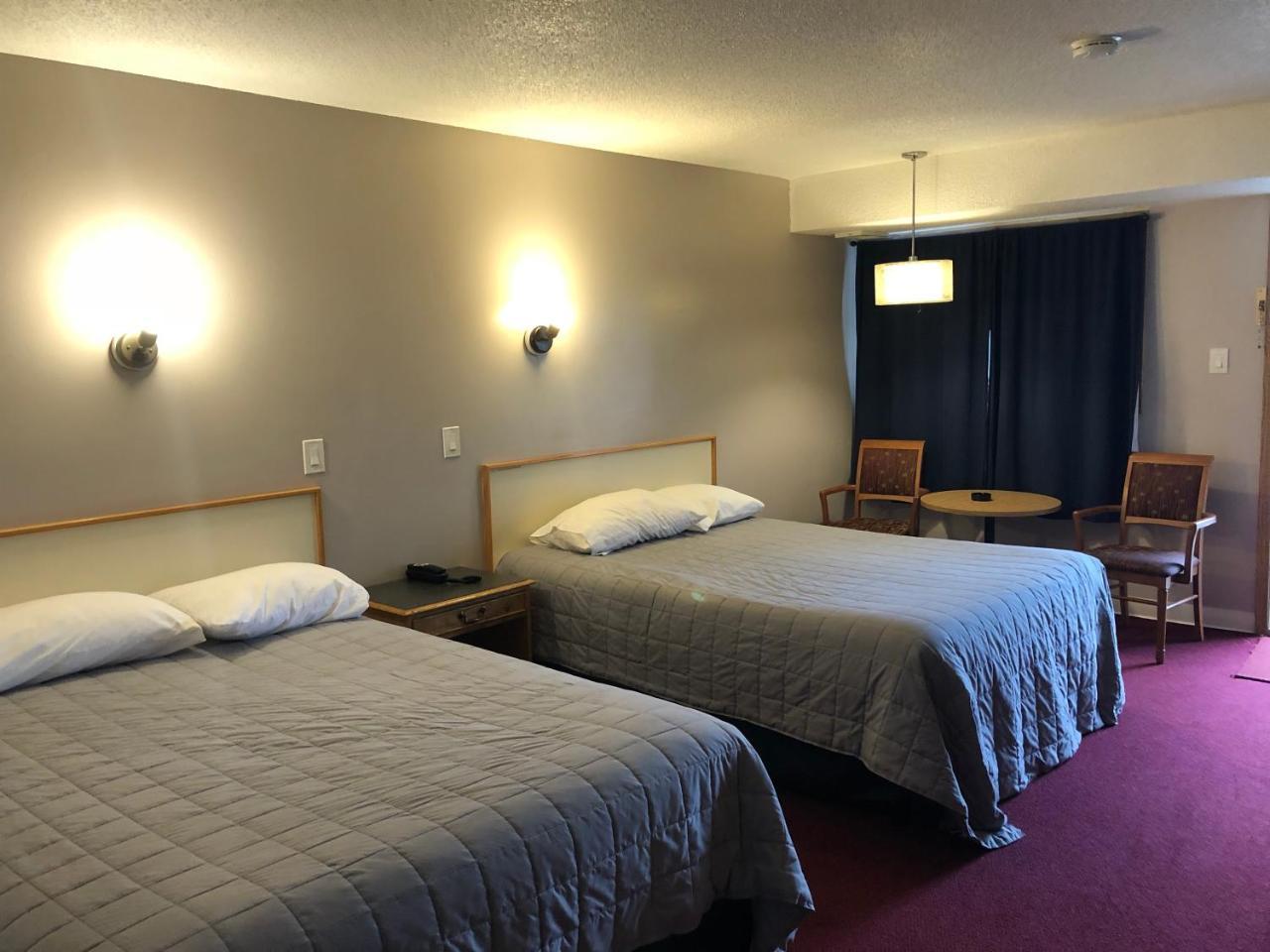 Voyageur Motel ธันเดอร์เบย์ ภายนอก รูปภาพ