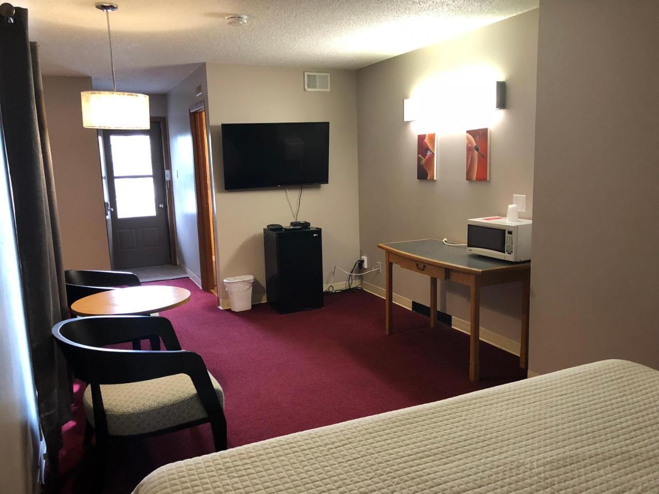 Voyageur Motel ธันเดอร์เบย์ ภายนอก รูปภาพ