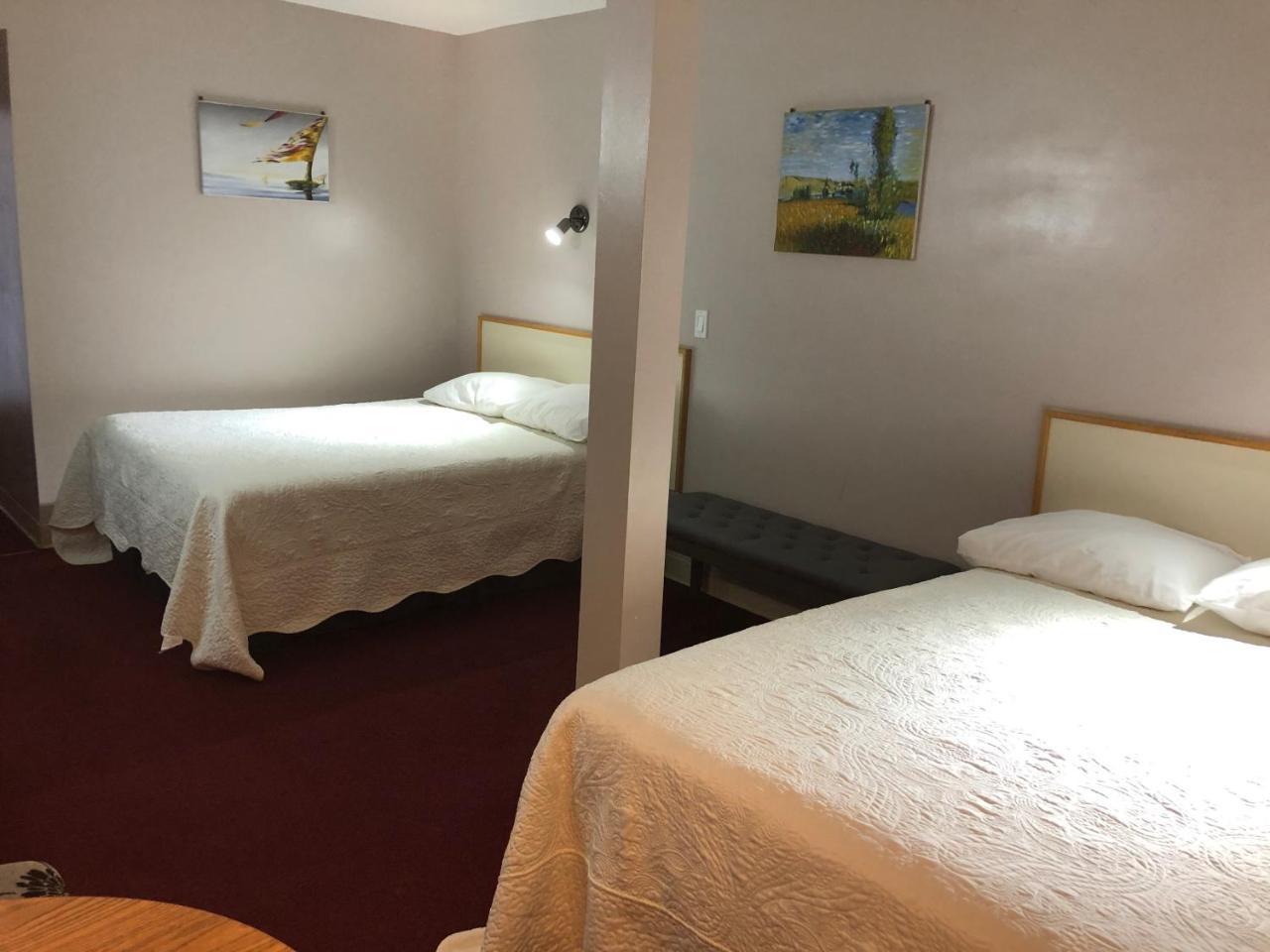 Voyageur Motel ธันเดอร์เบย์ ภายนอก รูปภาพ